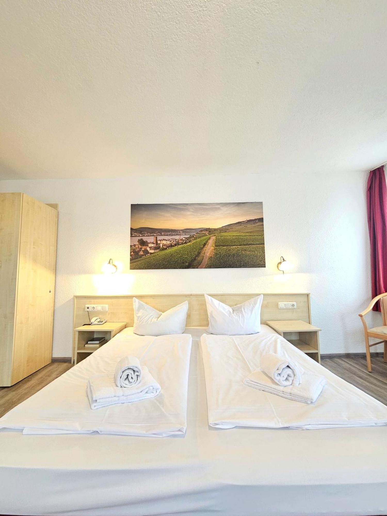 Weinhotel Des Riesling Zum Gruenen Kranz Рюдесгайм-ам-Райн Екстер'єр фото